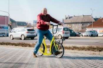 Kostka Easy Walker MAX FOLD faltbar Laufrad Gehhilfe Laufhilfe