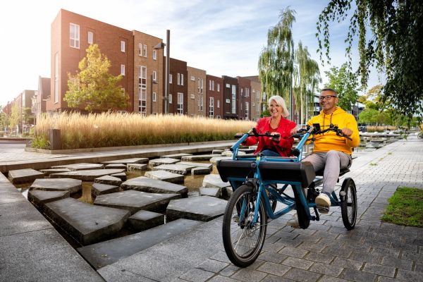 HUKA Orthros Duo Paralleltandem Elektro Dreirad blau