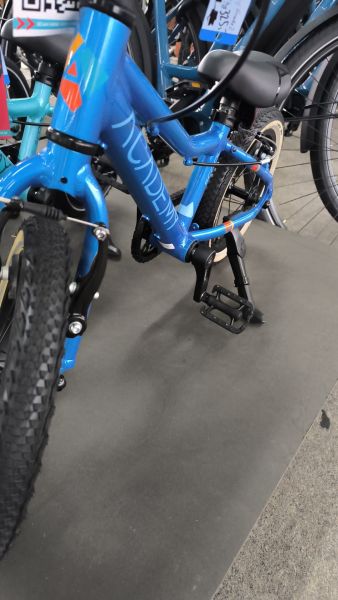 Academy 14 Grade 2 blau
