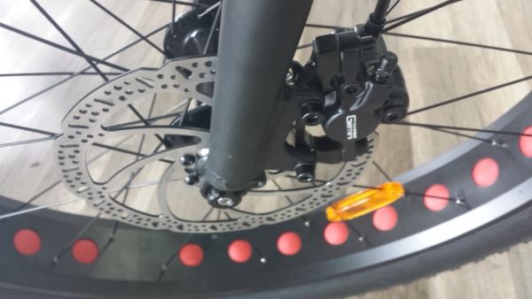 Kickbike FATMAX inkl. Schutzbleche 26/20 Tretroller Black